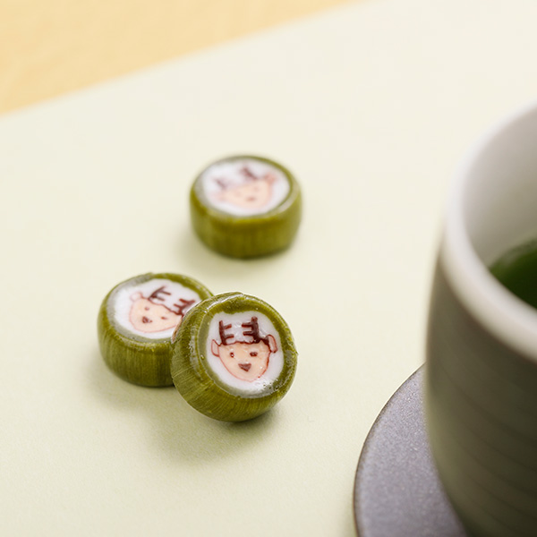 奈良店取扱い商品〈ANYQOTT/エニコット〉なら小箱 鹿あめ 抹茶味