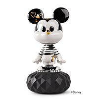 qhrMickey In Black &White